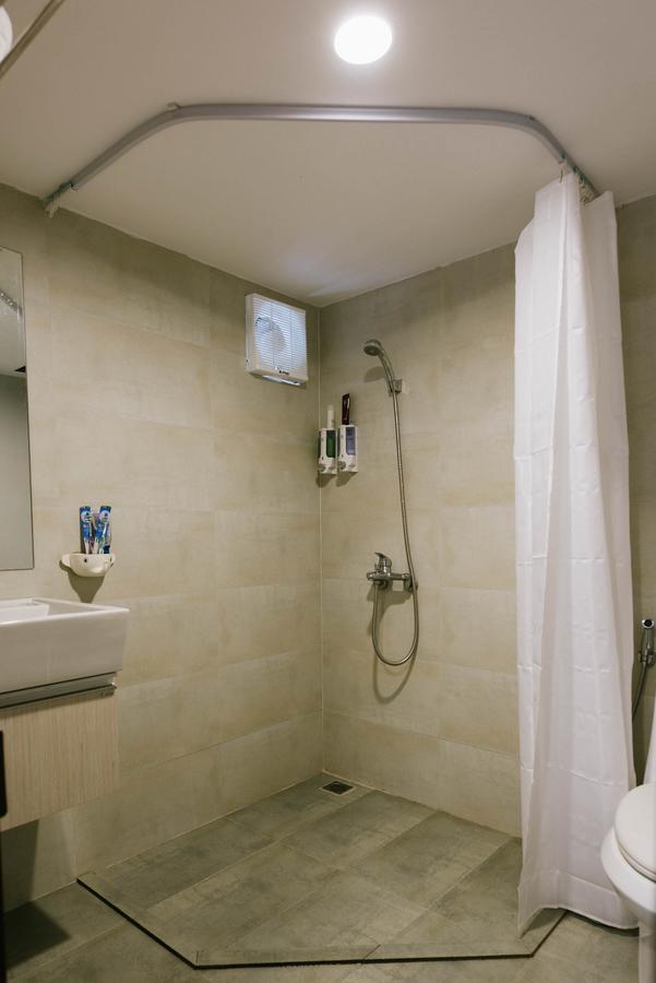 Reddoorz Hostel Near St. Joseph'S Cathedral Ханой Екстериор снимка